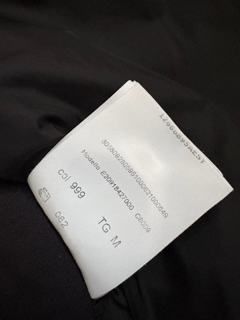 モンクレール　フロントロゴパーカー　ブラック