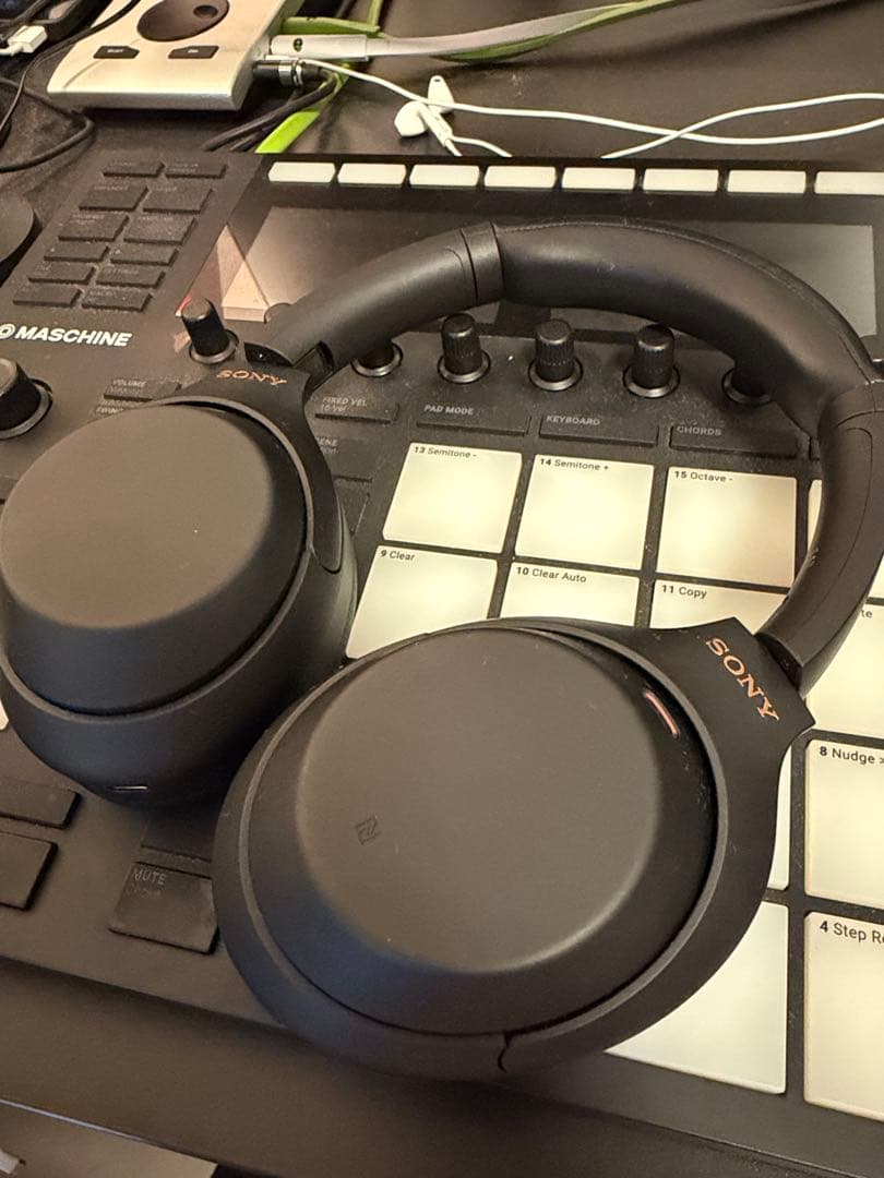 【即日発送】ワイヤレスヘッドホン WH-1000XM4 ブラック