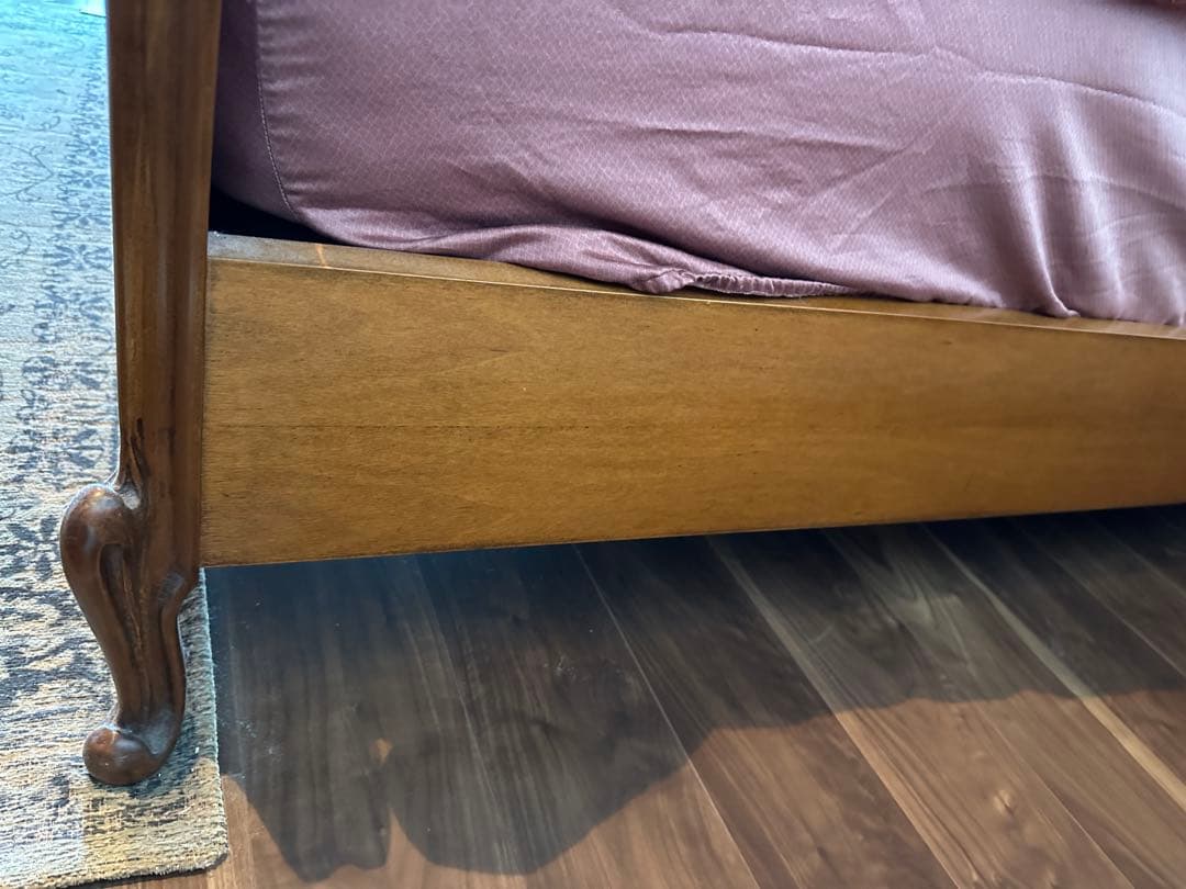 メデア　ベッド　クイーンサイズ　大塚家具　【美品】