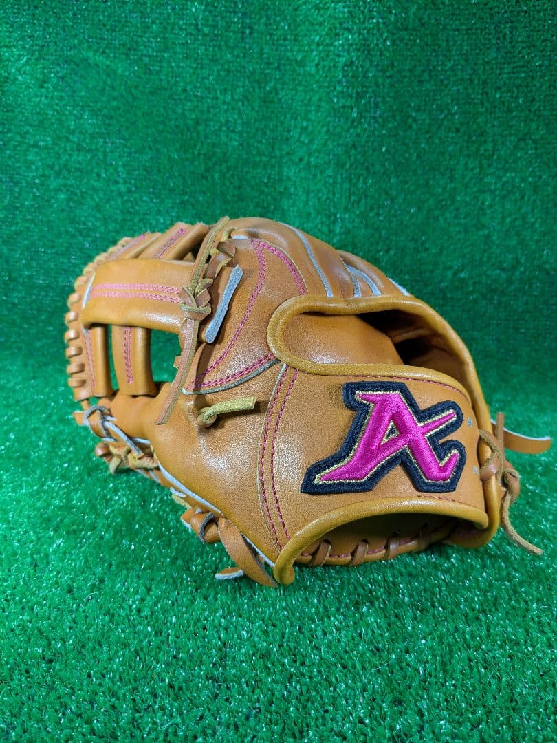 アトムズ　内野手　左投げ