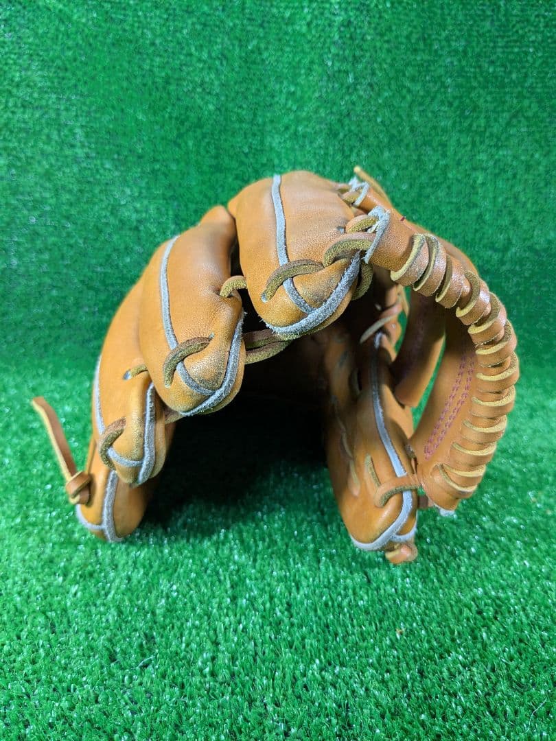 アトムズ　内野手　左投げ