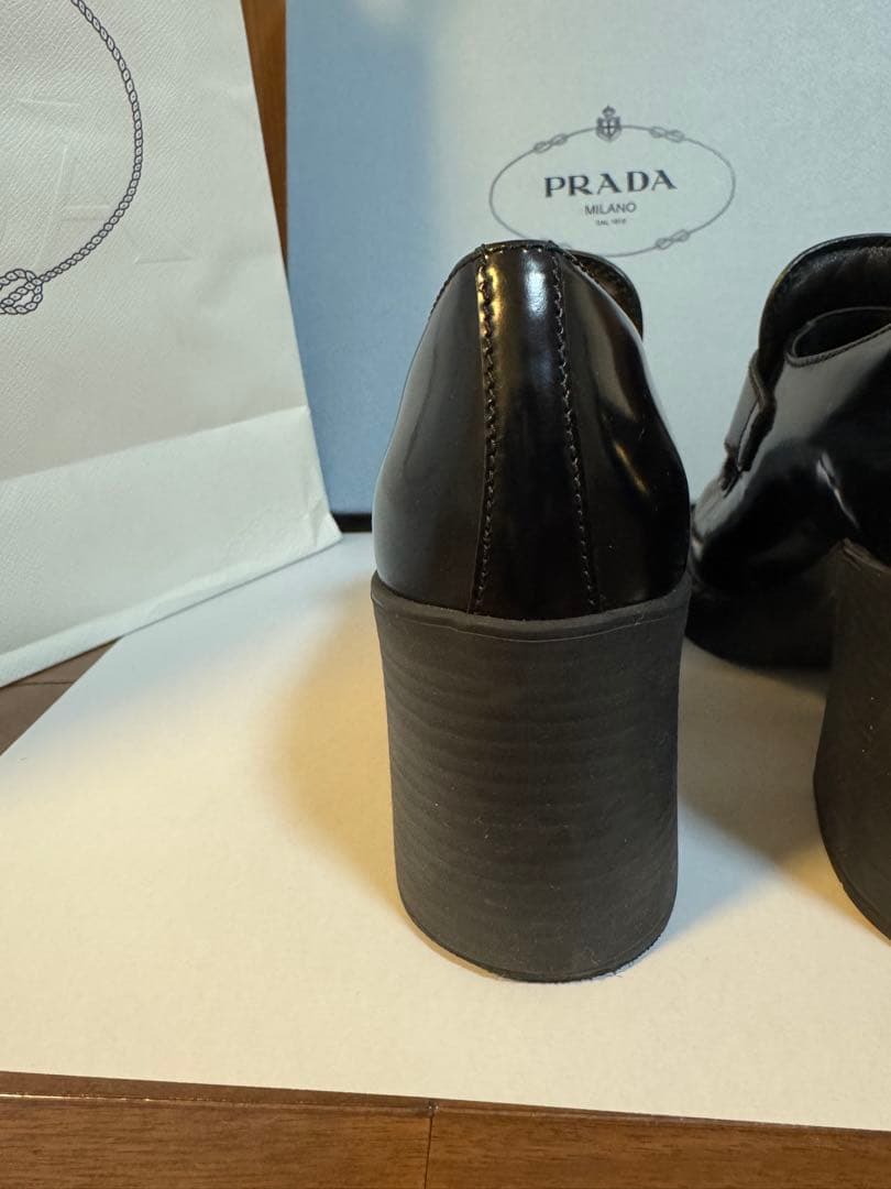 PRADA チョコレート　ブラッシュドレザー　ハイヒールローファー　美品