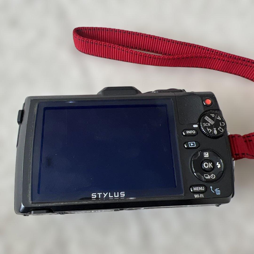 オリンパス　STYLUS TG-4 TG4 防水カメラ