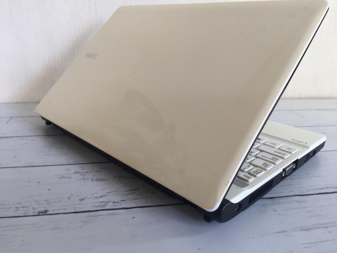 NEC PC-LM750HS6W 13.3型液晶 コンパクト テンキ付きノート