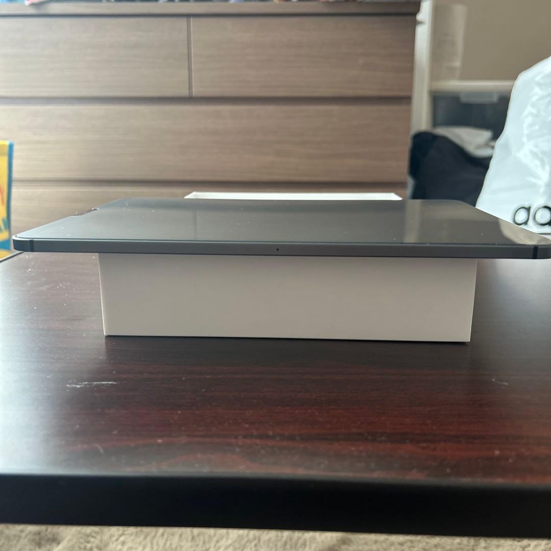 Apple iPad pro 11インチ SIMフリー　第2世代 128GB