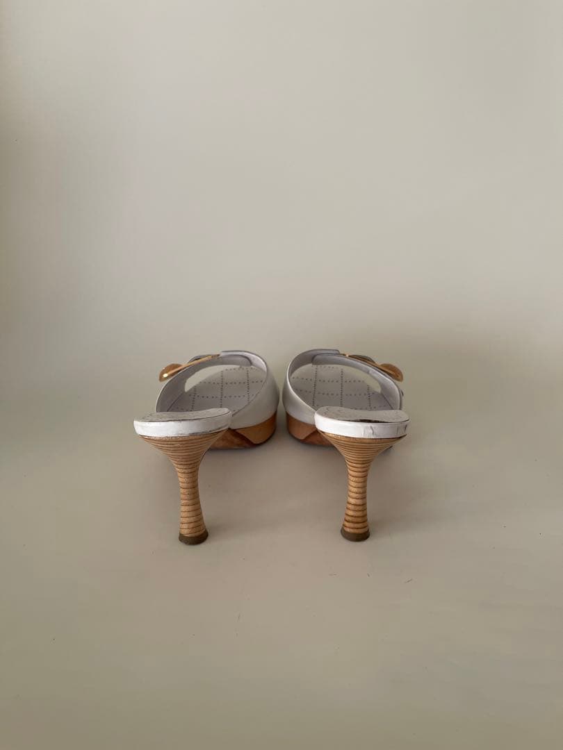 美品正規品Chanelシャネルホワイトサンダルミュール