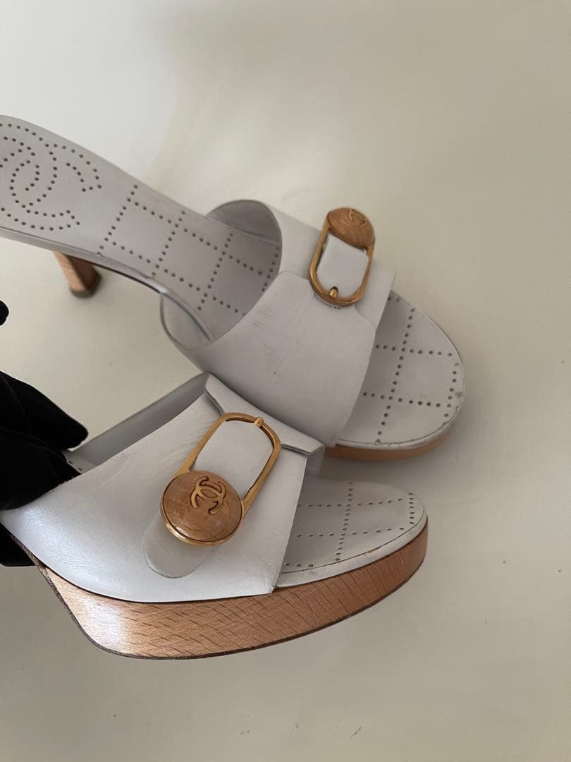 美品正規品Chanelシャネルホワイトサンダルミュール