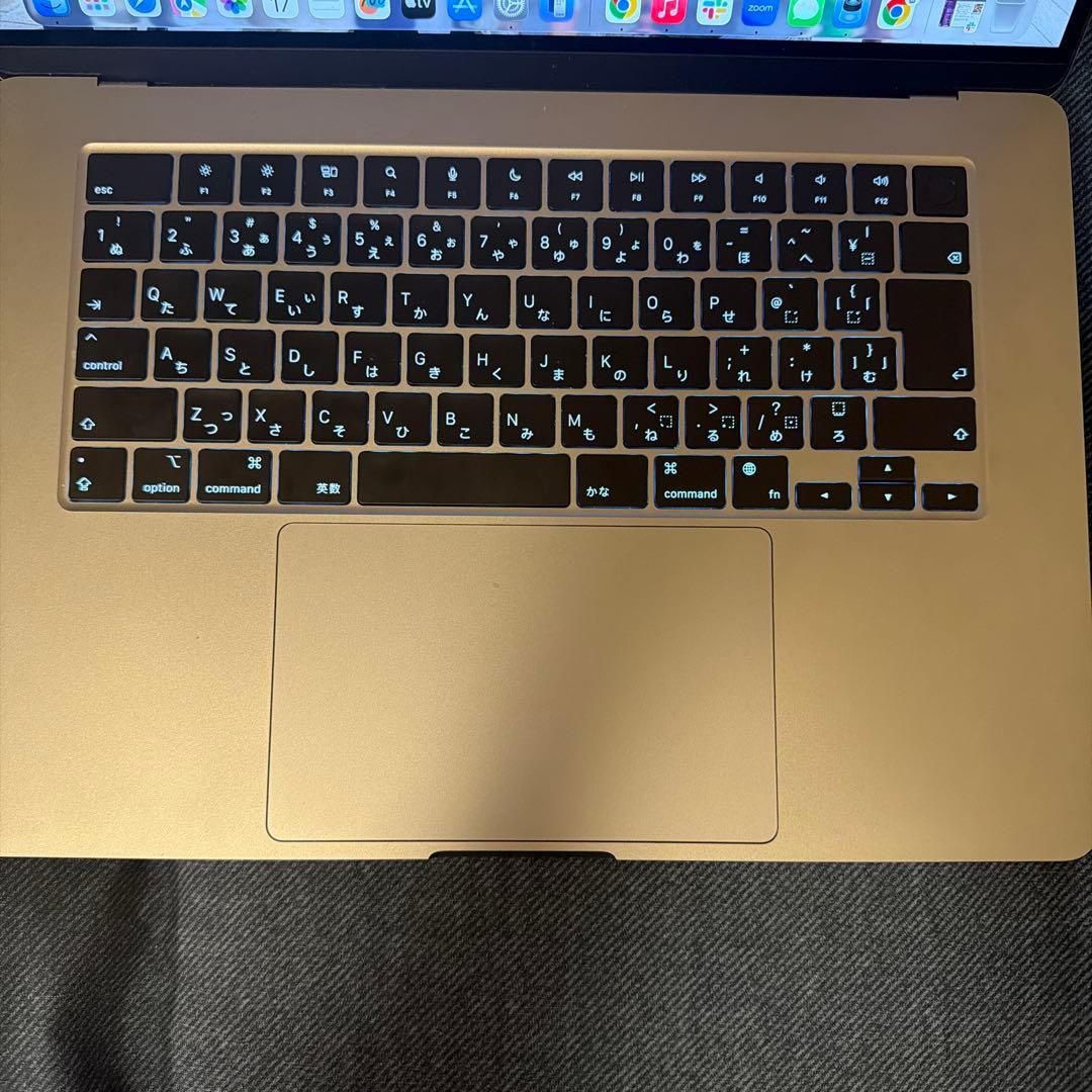 MacBook Air (M2, 16GB, 256GB,シルバー)