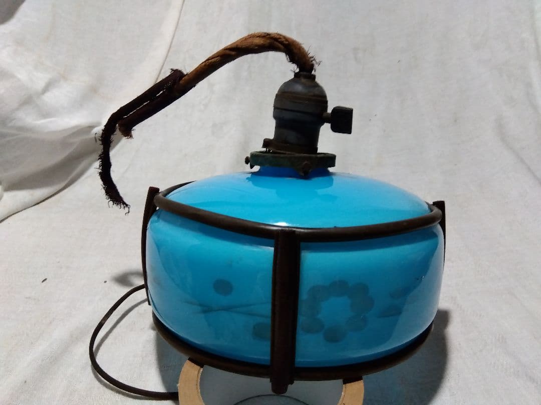 ♪古い青色ガラスの電気の笠　専用です。