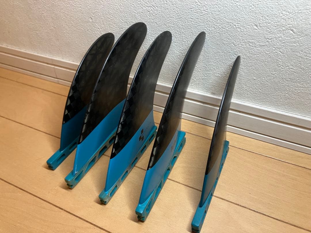 フューチャー BLACK STIX3.0 F4 5フィンセット　美品
