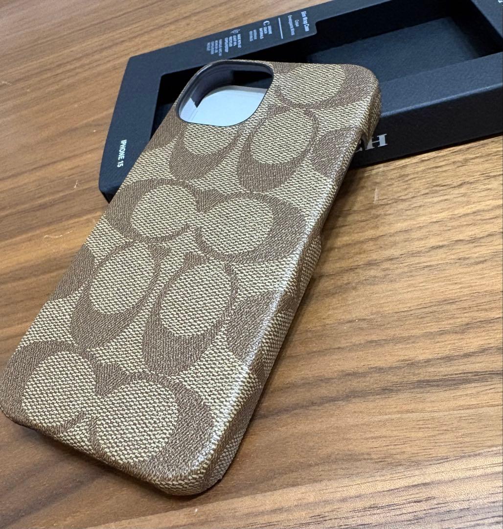 ☆新商品入荷☆ COACH iPhone15 ケース・シグネチャー キャンバス