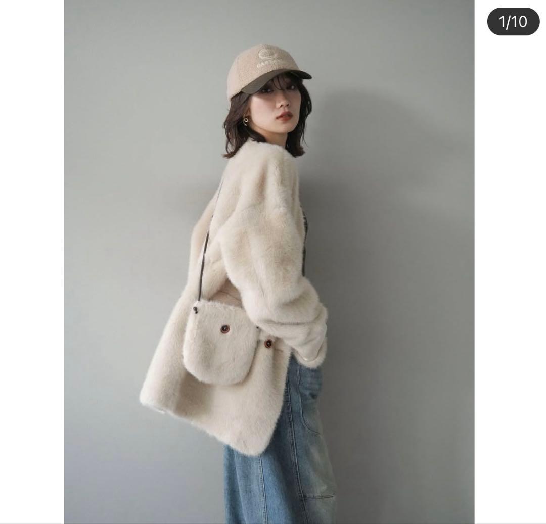 【anna 。さん専用】Lumier バッグ付エコファーノーカラーコート 新品