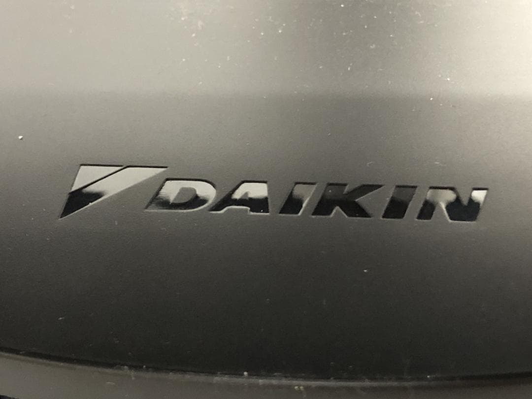 ほぼ未使用　ダイキン セラム ヒート 遠赤外線暖房機