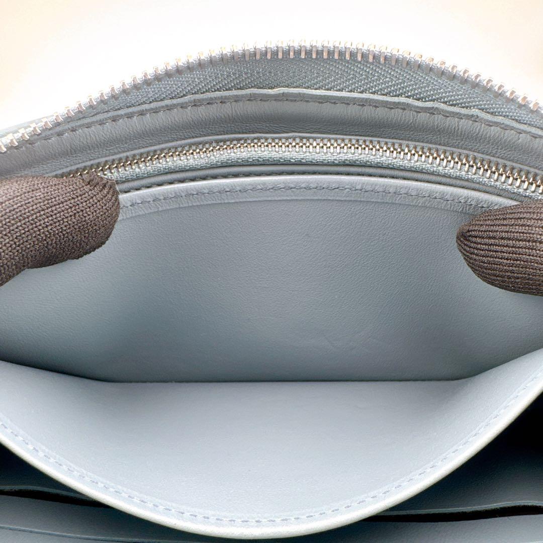 希少 ルイヴィトン ジッピー ウォレット モノグラム クッサン エンボス ブルー