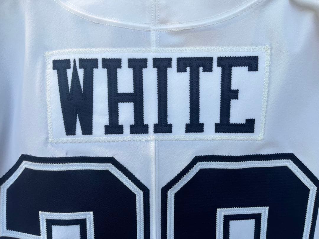 ダラス・カウボーイズ ユニフォーム 39番 42サイズ white選手