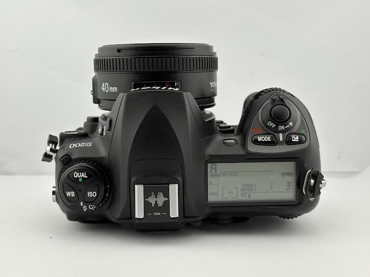 ★極上品★ ニコン D200 ボディ/ レンズキッド★純正バッテリー、充電器付★