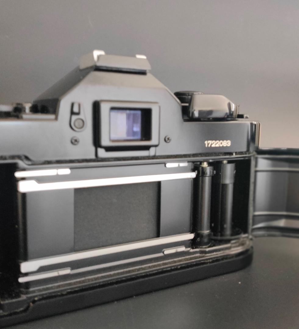 Canon A-1 ブラック ボディ 一眼レフカメラ