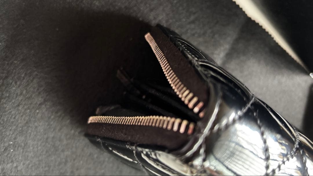 CHANEL ブラック パテントレザー 長財布