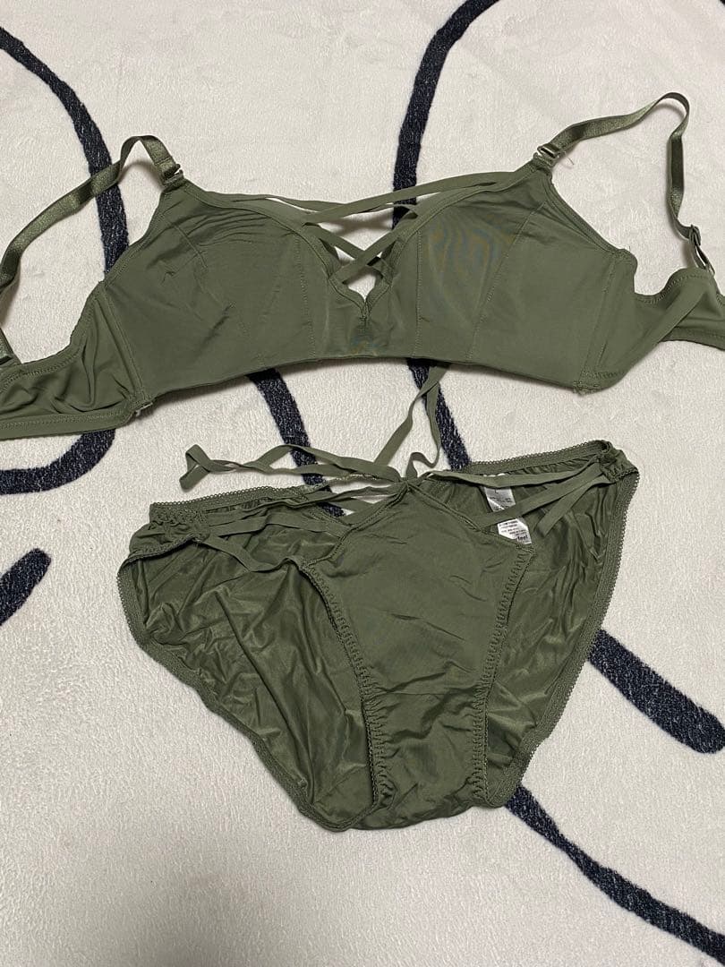 セパレート水着セット（オリーブ・ブルー・ブラック）