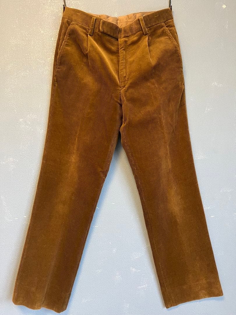 comoli コーデュロイ　ワンタック　スラックス　3