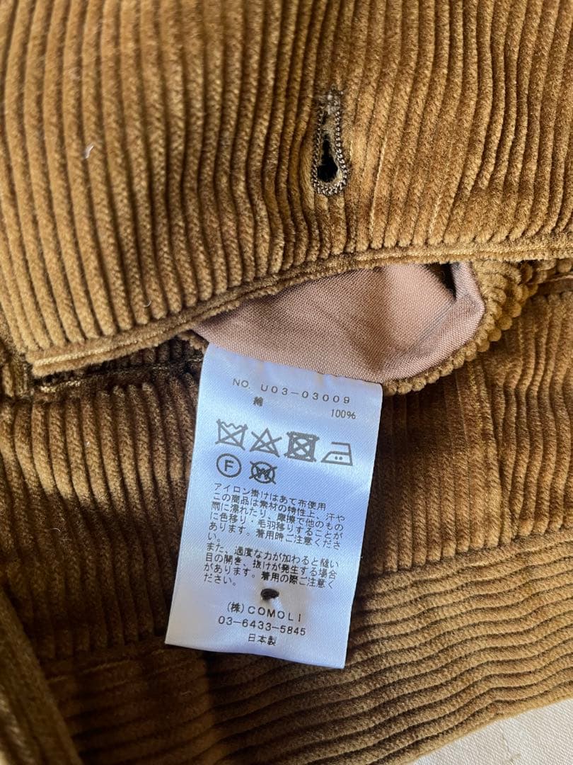 comoli コーデュロイ　ワンタック　スラックス　3