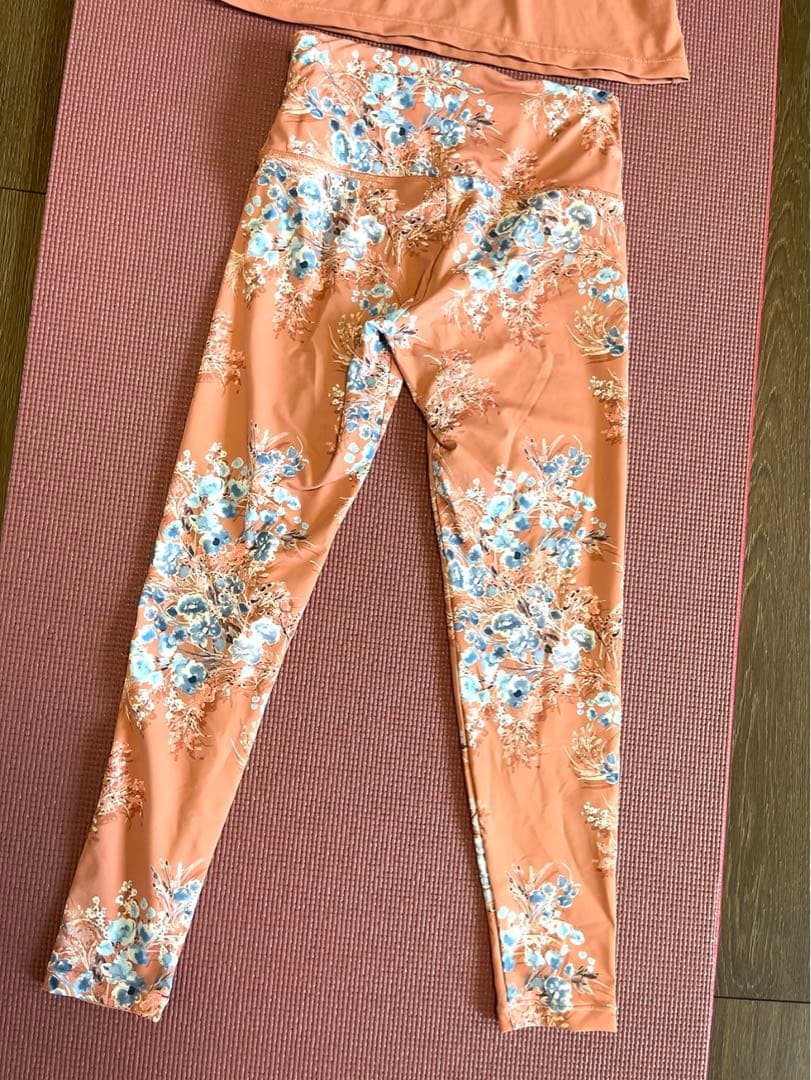 チャコット　バランス　ヨガ　セット　レギンス　トップス　Sサイズ　オレンジ　花柄