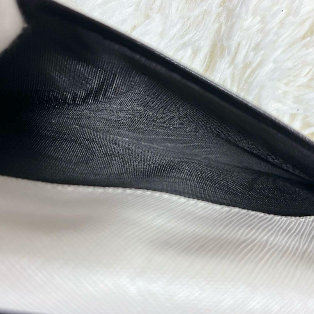 美品✨プラダ バイカラー フラップ 長財布 サフィアーノ ゴールド金具 黒 白