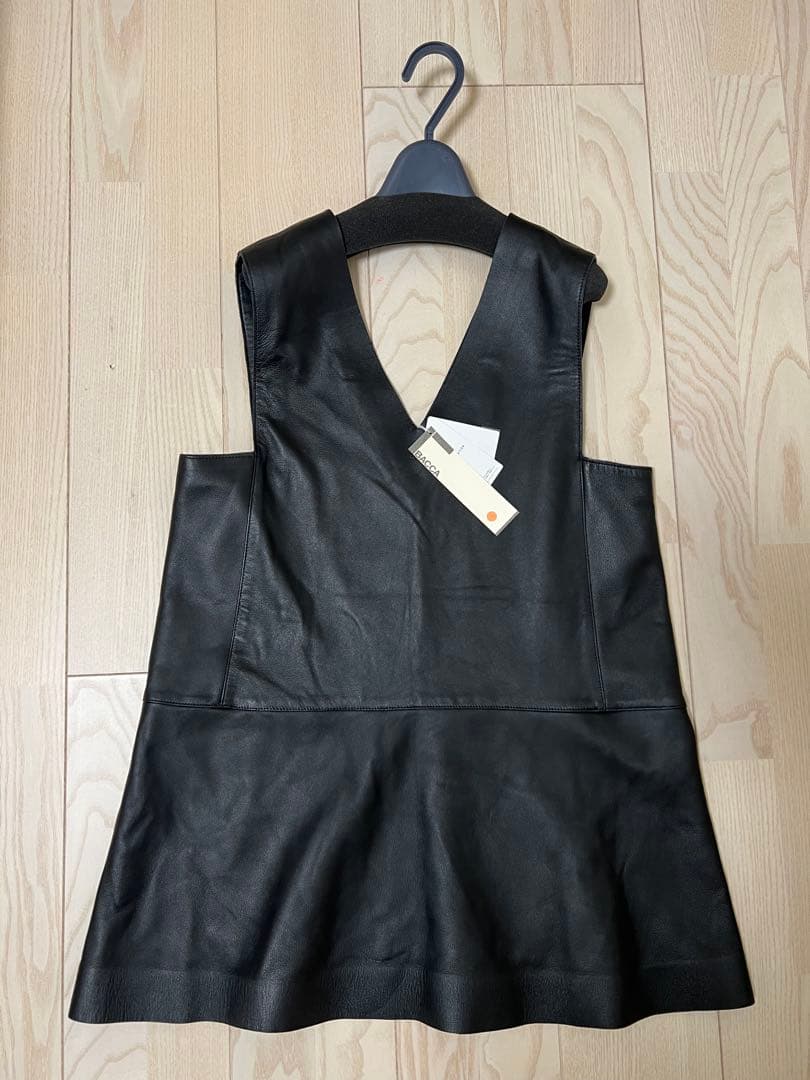 BACCA ソフトシープレザー ベストチュニック 36