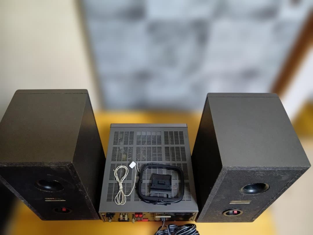 YAMAHA レシーバーアンプと２ウェイスピーカーのセット
