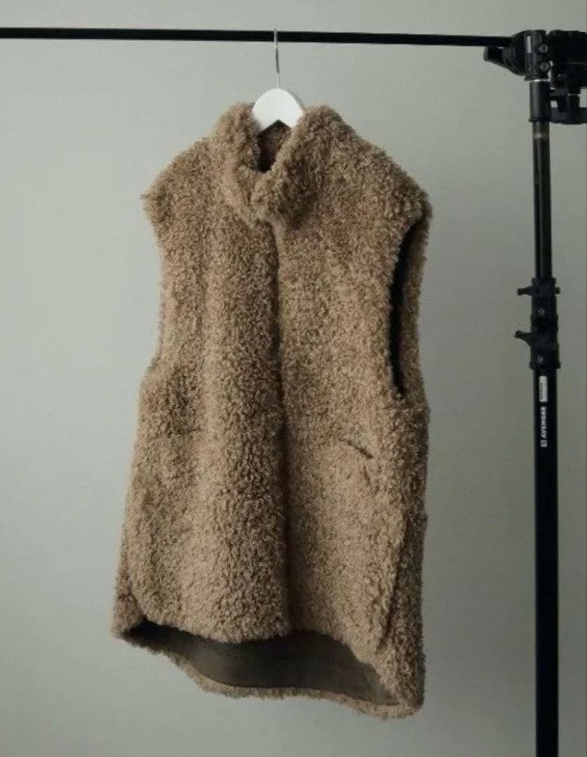 【新品未使用品】anuke(アンヌーク) Eco Fur Vest MCA/38