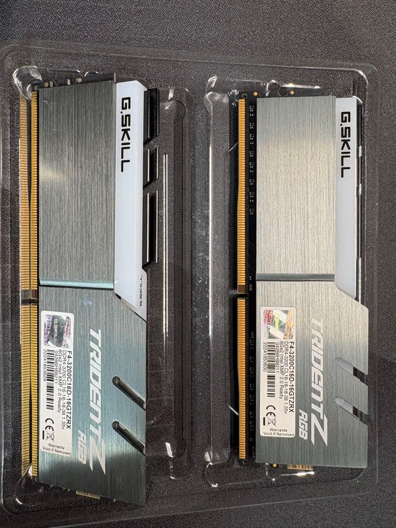 メモリー G.SKILL TridentZ RGB DDR4-3200C 16GB