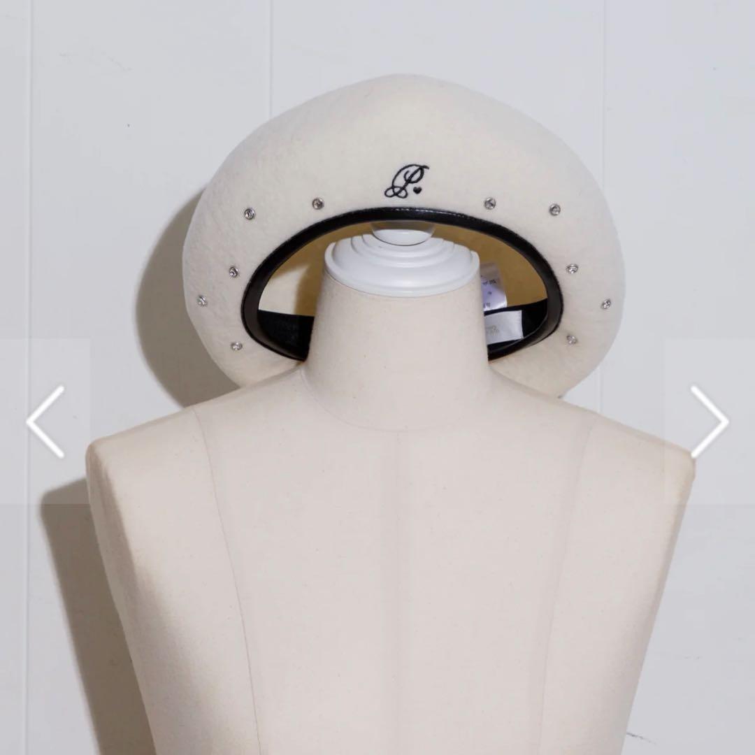 piumロゴビジュースタッズベレー ベレー帽 ホワイト