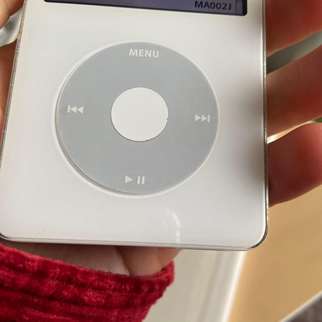iPod classic 第5世代 30GB ホワイト 充電ケーブル付き