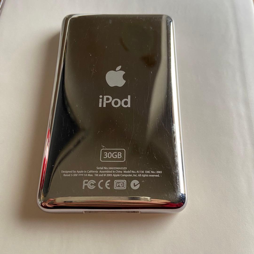 iPod classic 第5世代 30GB ホワイト 充電ケーブル付き