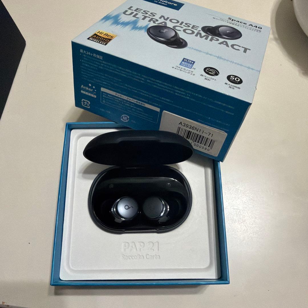 イヤホン Anker space A40