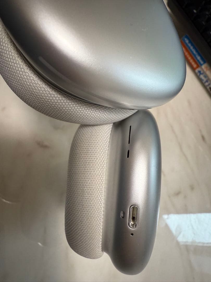 AirPods Max箱付き