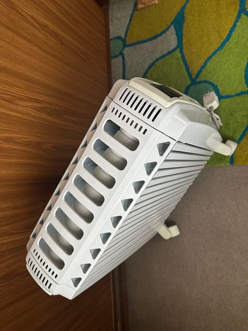 【デロンギ】オイルヒーター・部屋がじんわり暖まります！