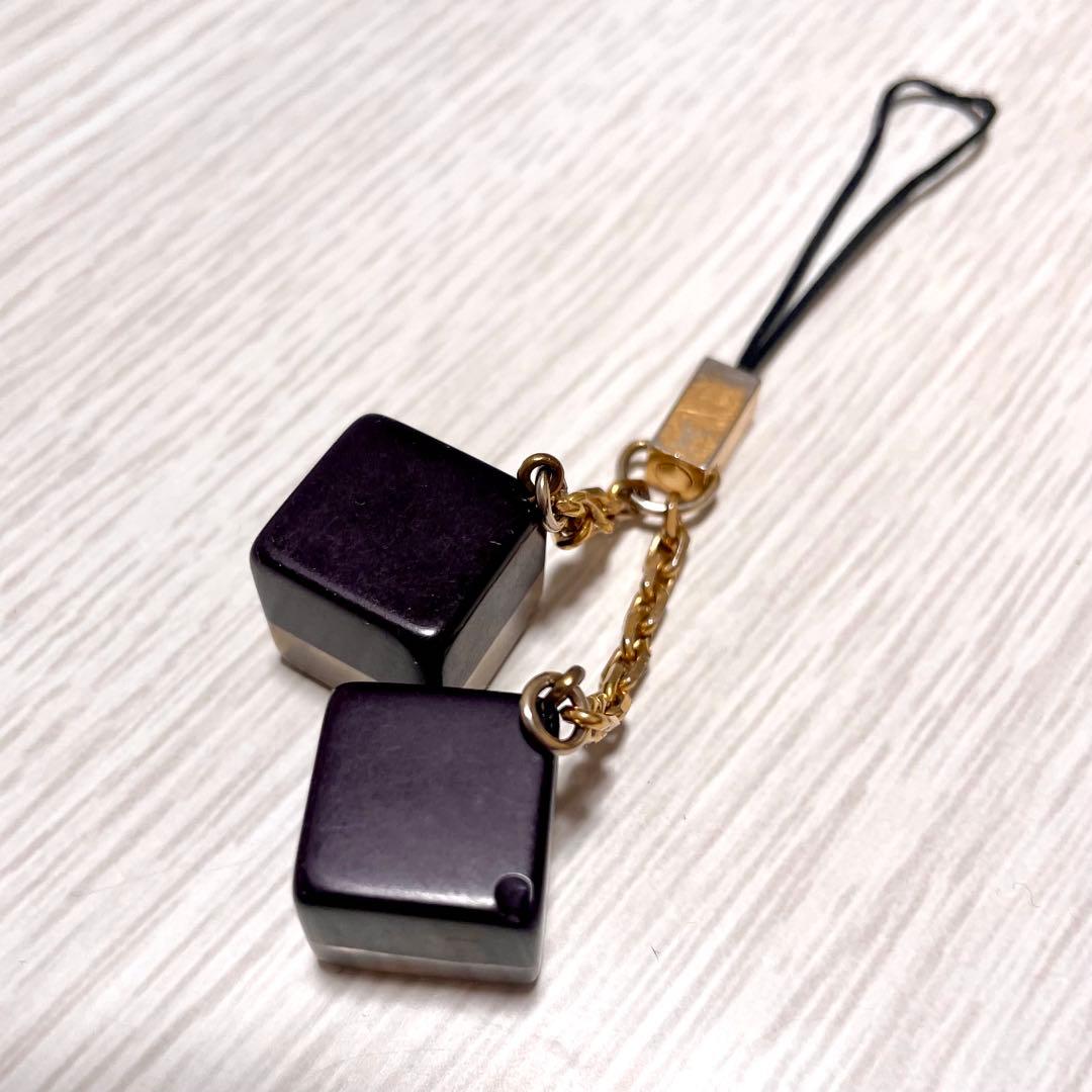 ルイヴィトン アクセソワール　テレフォンヌ　ストラップ　チャーム　アマラント