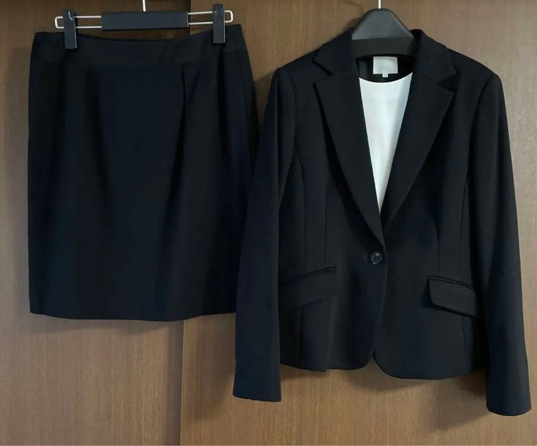 特価！素敵な自由区のスーツ　お仕事、就活、面接、入学式、卒業式、結婚式、お宮参り