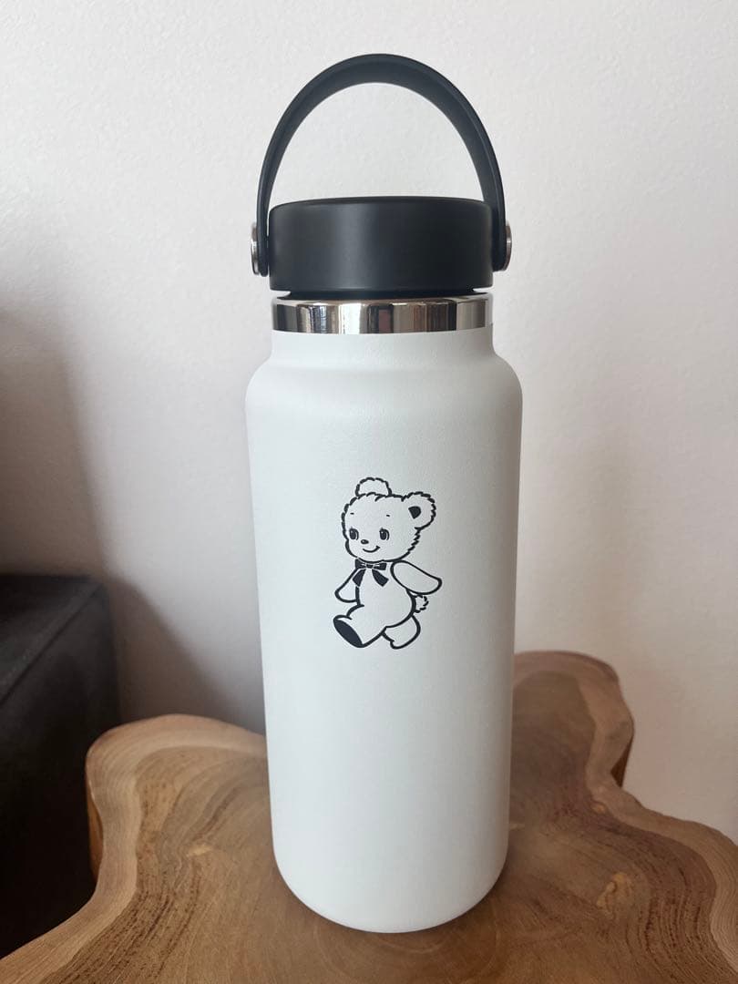 ✴︎HydroFlaskファミリアコラボ✴︎ステンレスボトル　946ml ホワイト