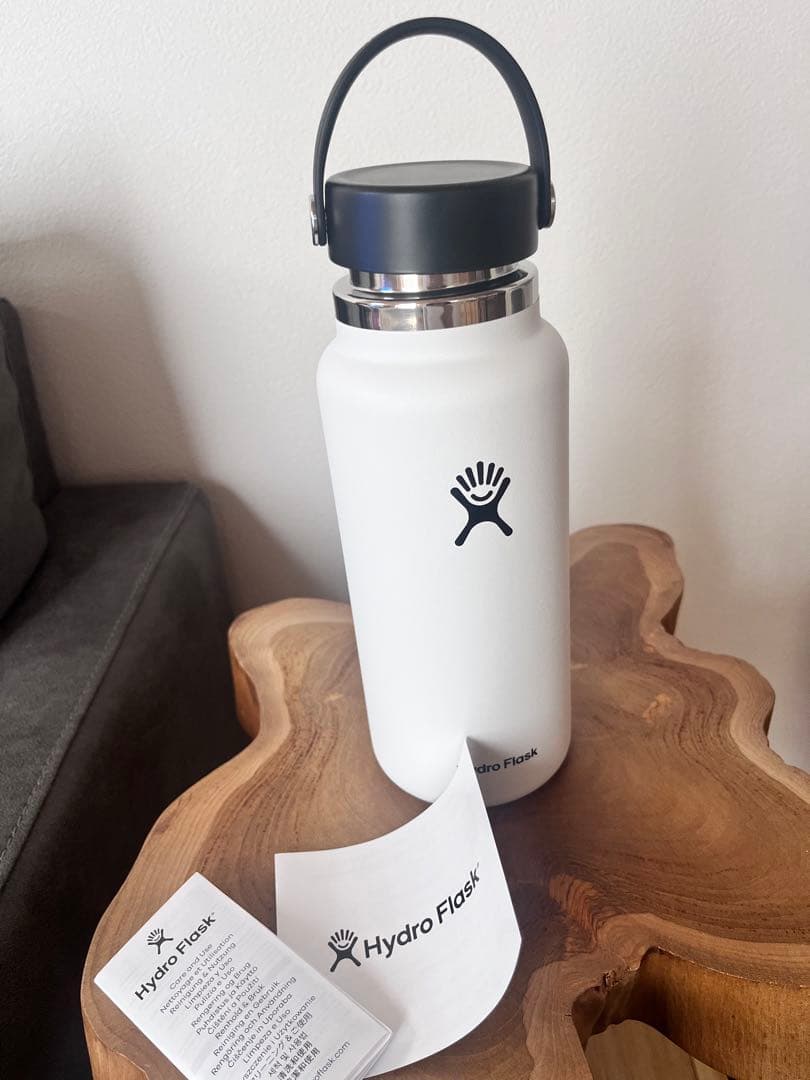 ✴︎HydroFlaskファミリアコラボ✴︎ステンレスボトル　946ml ホワイト