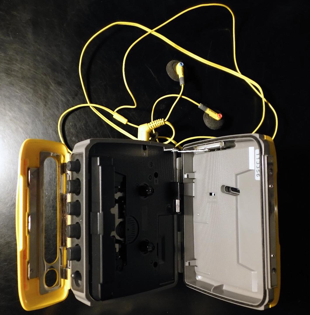 SONYカセットプレーヤー＆イヤホンSPORTS