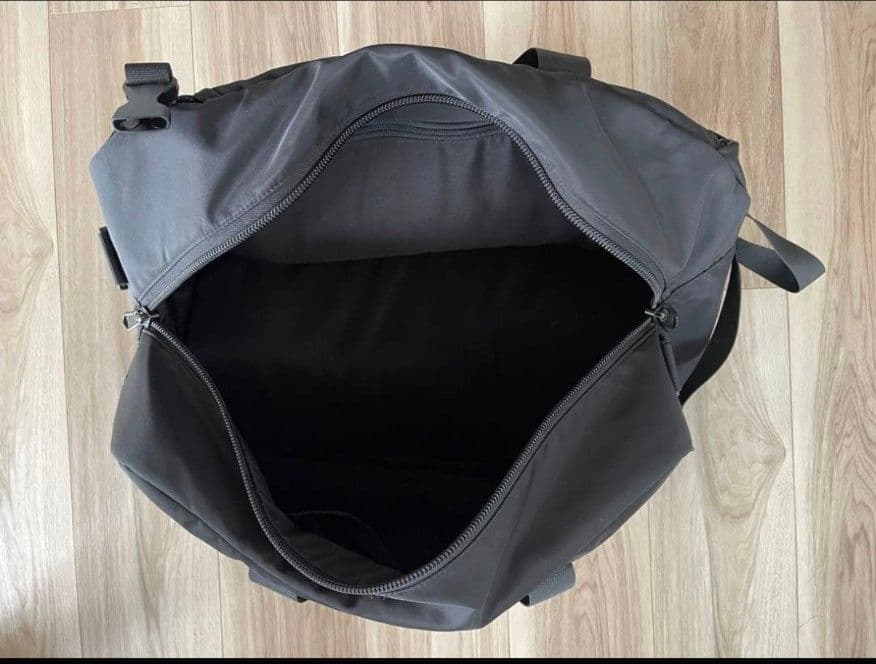 LYFT BORN TO LYFT ボストンバッグ