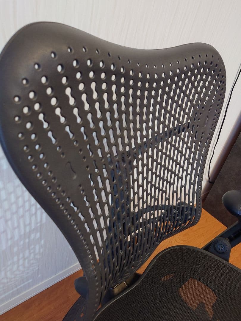 HermanMiller　Mirra Chair(ミラチェア)