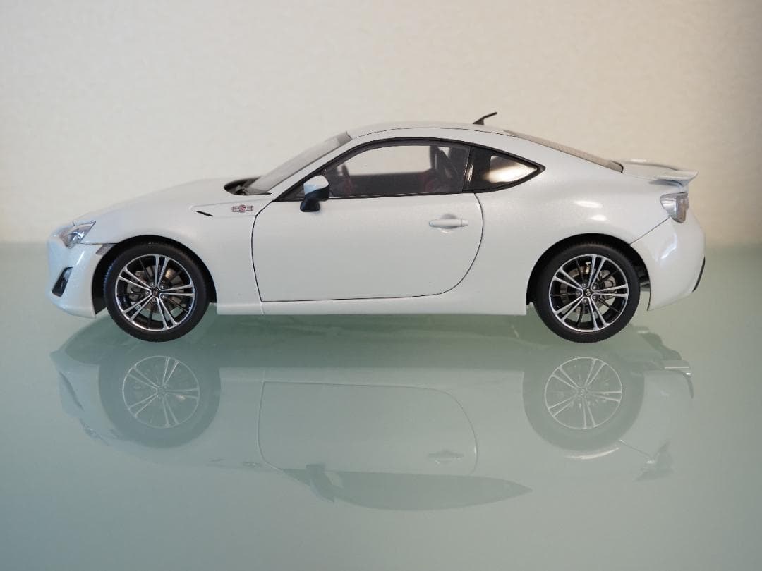 AUTOart 1/18 トヨタ 86 GTリミテッド（ホワイトパール）