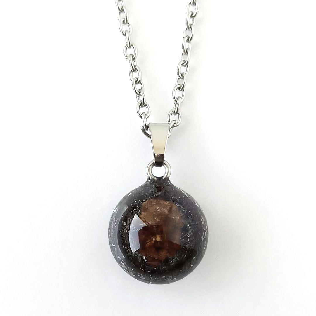 隕石の中でも桁外れの強力なパワーを持つといわれるセリコパラサイトのオルゴナイト①