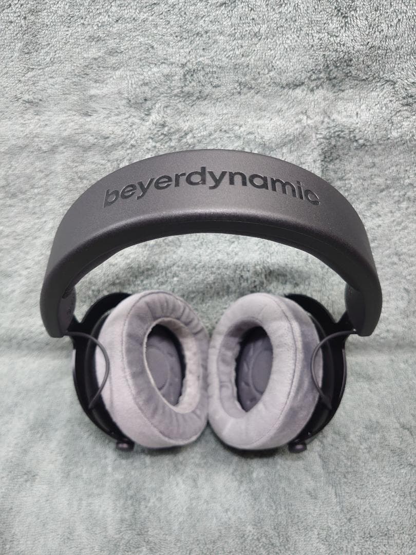beyerdynamic DT 700 PRO X（交換用純正イヤーパッド付き）