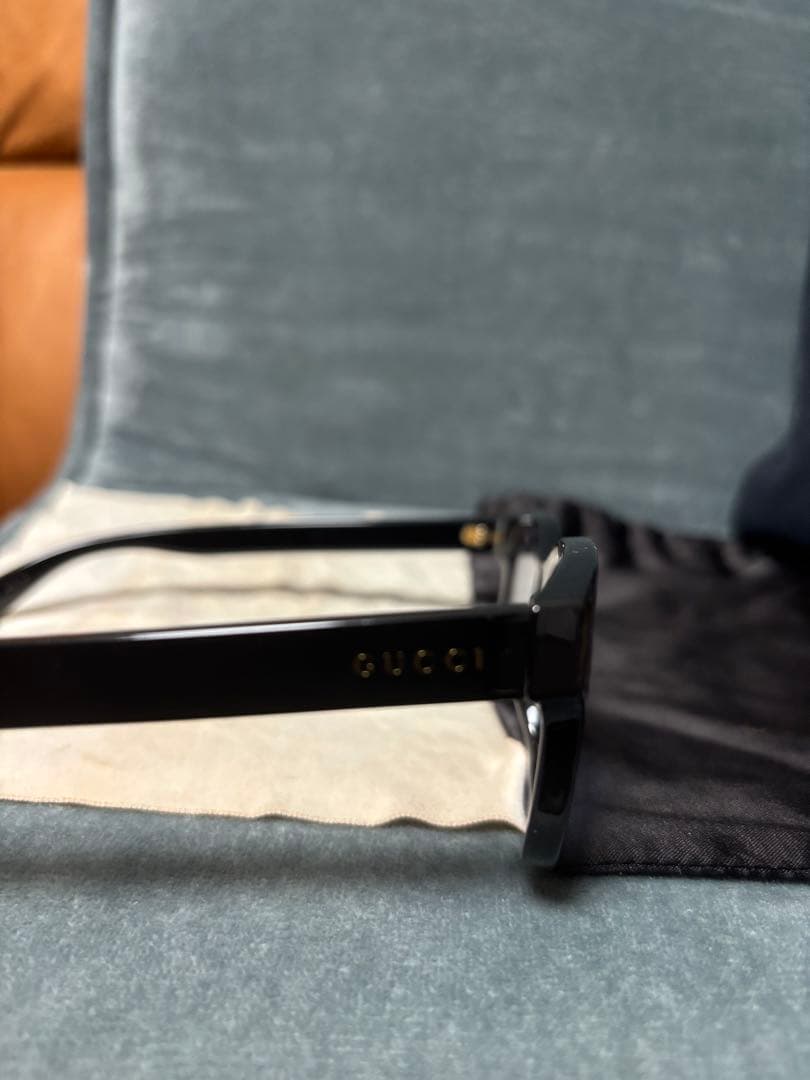 メ*0様 GUCCI ブラックフレーム サングラス