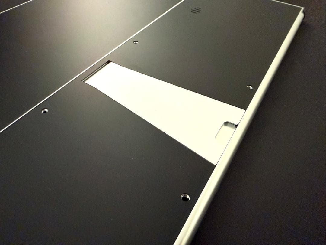 18.4インチ 4Kモバイルモニター MG184-UT01 スタイラスペン対応①