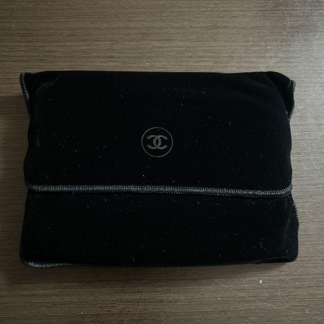 CHANEL アイシャドウパレット ベルベットポーチ＆マスカラ付き